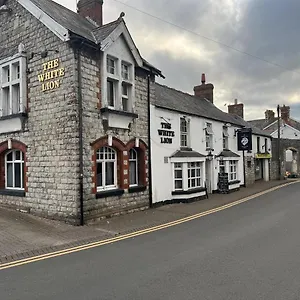 Hotel The White Lion 