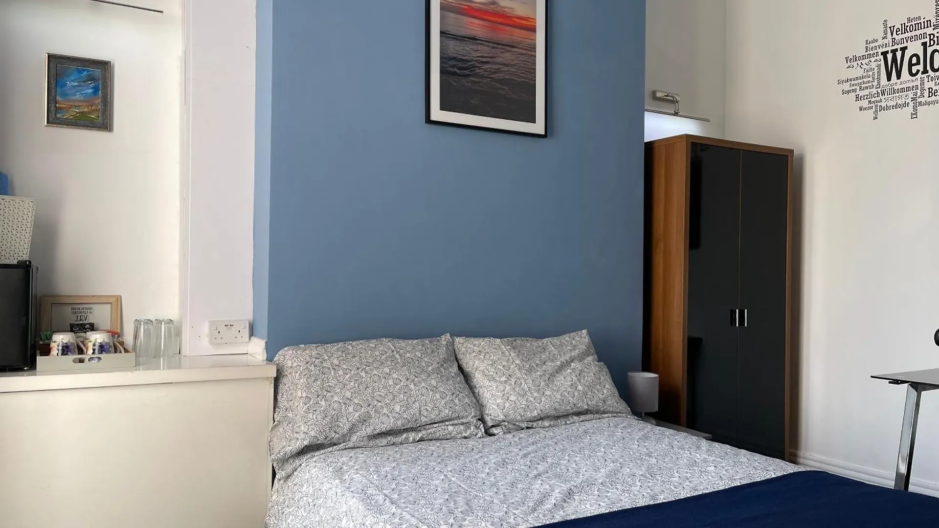 **  Backpackers Blackpool Hotel & Suites United Kingdom