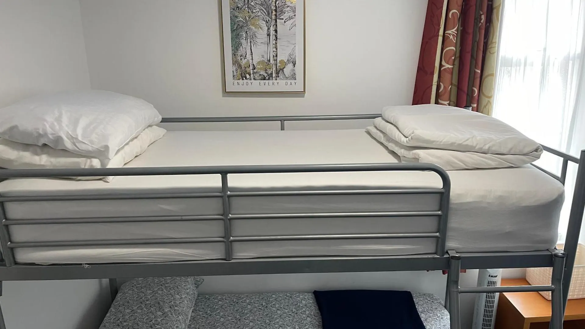 Backpackers Blackpool Hotel & Suites