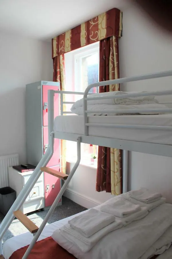 Backpackers Blackpool Hotel & Suites